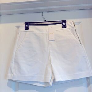 Lilly Pulitzer Sarissa Stretch Short Resort White Size 8 New with Tags